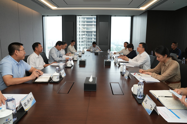 重慶市委常委、兩江新區(qū)黨工委書記羅藺一行到訪中國有研