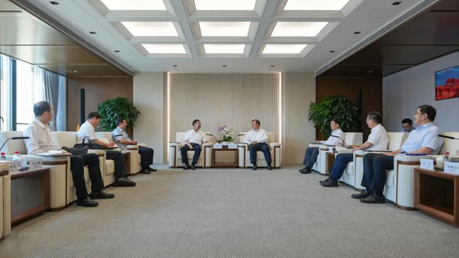 中國有研黨委書記、董事長(zhǎng)趙曉晨拜訪中國誠通黨委書記、董事長(zhǎng)奚正平