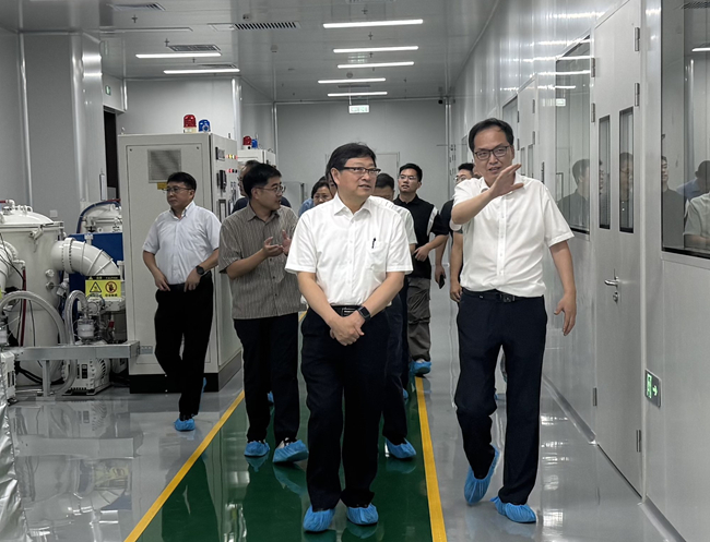 中國(guó)有研黨委副書(shū)記、總經(jīng)理艾磊一行到有研工研院調(diào)研