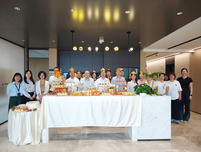 集團(tuán)總部工會(huì)舉辦職工集體生日會(huì)